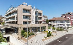 Cinema Hotel